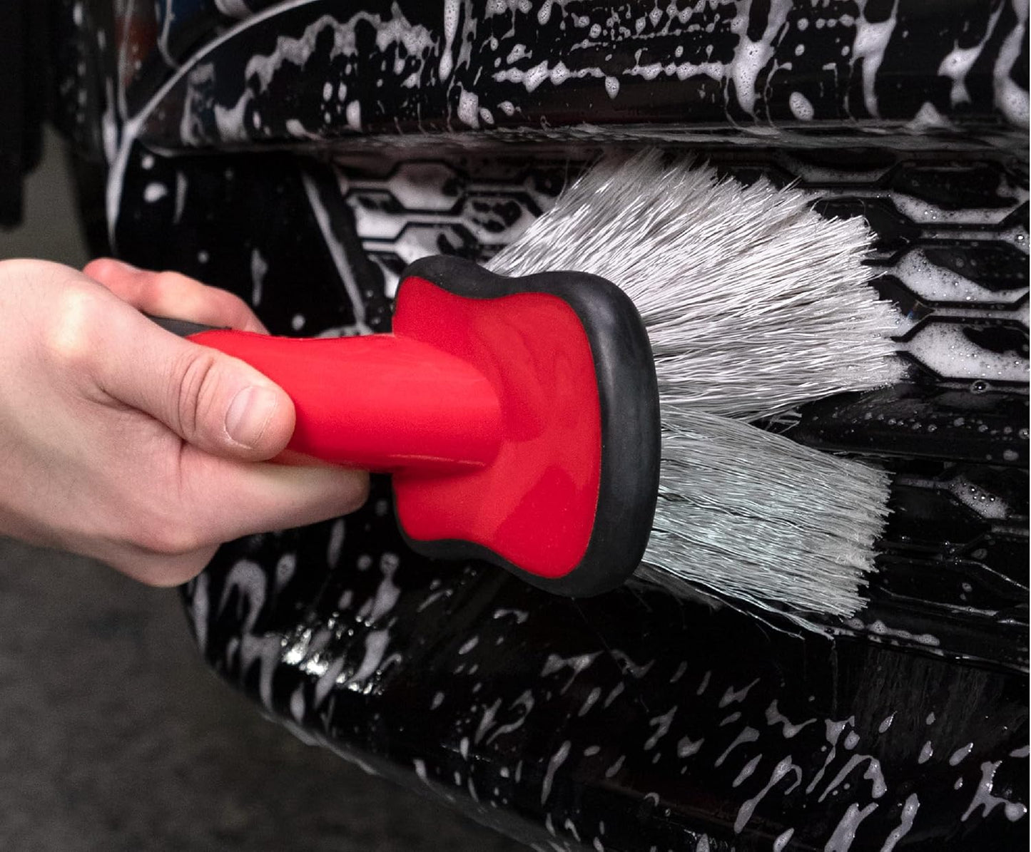 Car Wash Brush, Wheel and Fender Brush, Short Handle Tire Cleaner for Car Detailing, 10 Inch, Red/Black